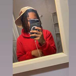 Meet your Posher, Jakia